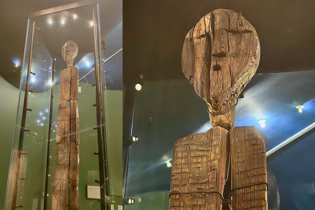 Ídolo de Shigir, Museum of the Middle Urals, em Wikimedia Commons